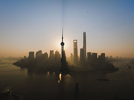 2024年上海陆家嘴清晨