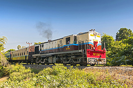 慢,缅甸,轨道,客运列车,靠近,茵莱湖,掸邦