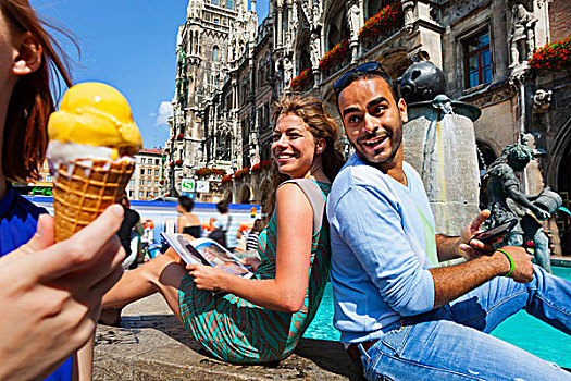 情侣,女人,冰淇淋,慕尼黑,玛利亚广场,德国