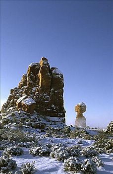 积雪,岩石上,拱门国家公园,犹他,美国