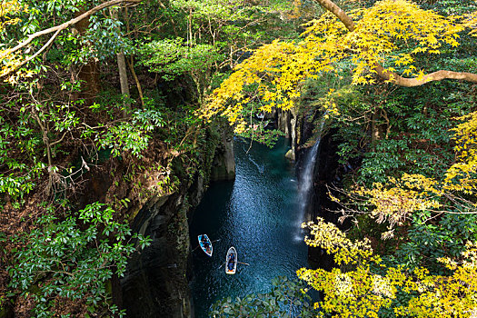 峡谷