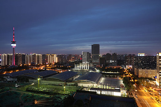 陕西西安电视塔和城市夜景