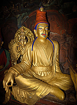 西藏布达拉宫法王洞松赞干布像