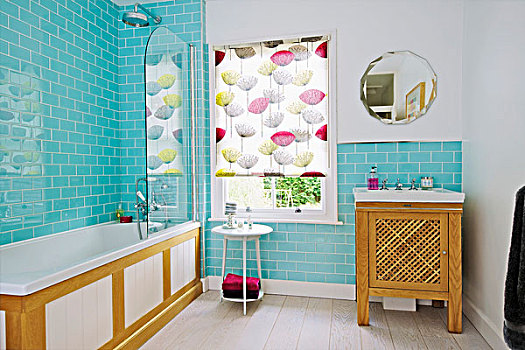 浴室,苍白,蓝色,墙,砖瓦,浴缸,图案,百叶窗,窗户,水槽,木质,盥洗盆