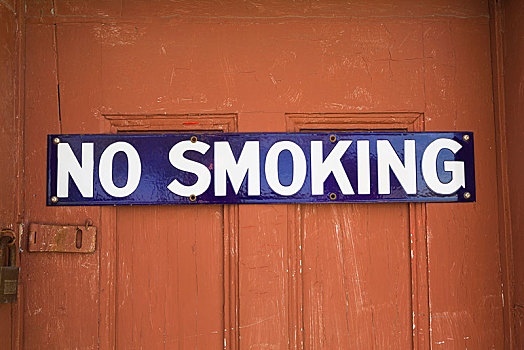 白色,蓝色,禁止吸烟标志,红棕色,木质,入口,门,背景,图像