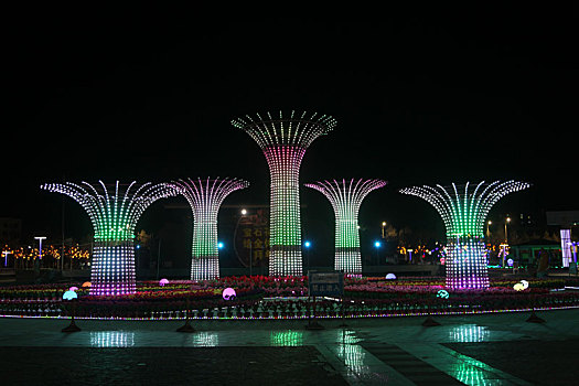新疆哈密,春节灯光秀