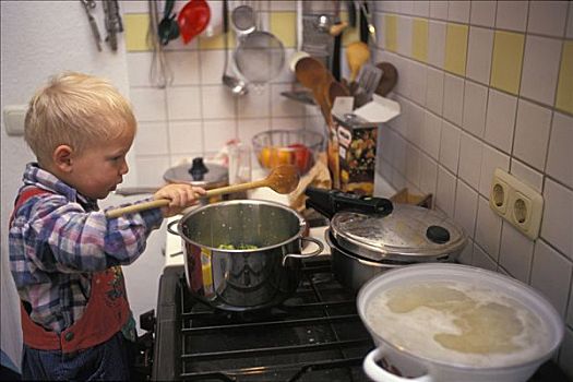 小,1岁,男孩,烹调