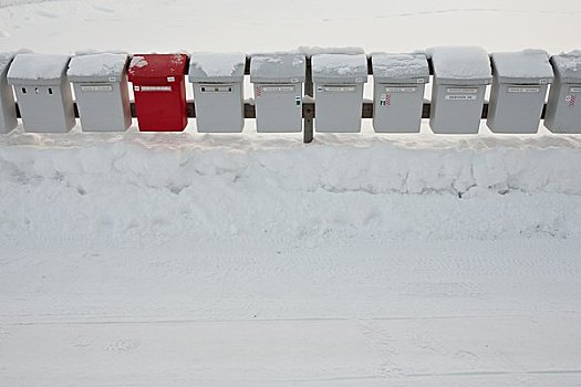 斯堪的纳维亚,瑞典,海里耶达伦,信箱,雪中