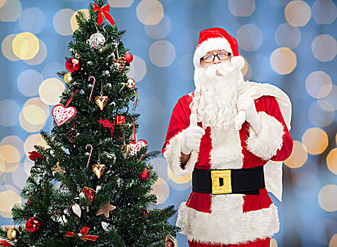 圣诞节,休假,手势,人,概念,男人,服饰,圣诞老人,包,圣诞树,展示,竖大拇指,上方,蓝色,背景