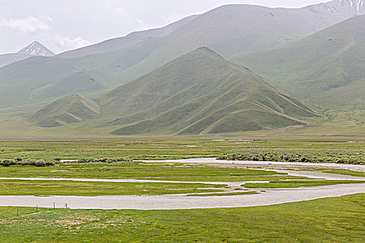 新疆巴音布鲁克草原风光