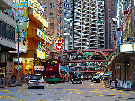 中国香港过街走廊