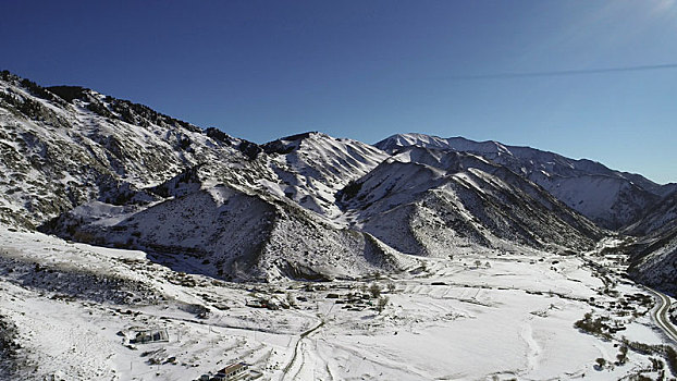 新疆哈密,天山雪韵