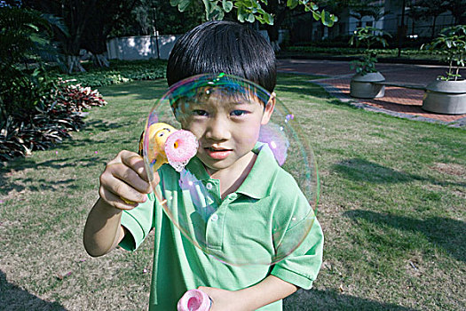 男孩,制作,泡泡,泡泡棒