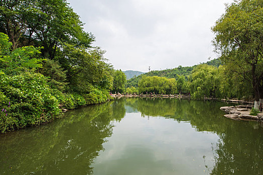 济南,如山