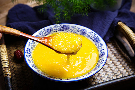 黄小米粥