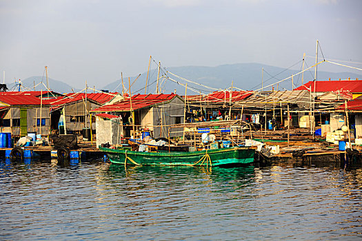 中国海南南湾猴岛渔排