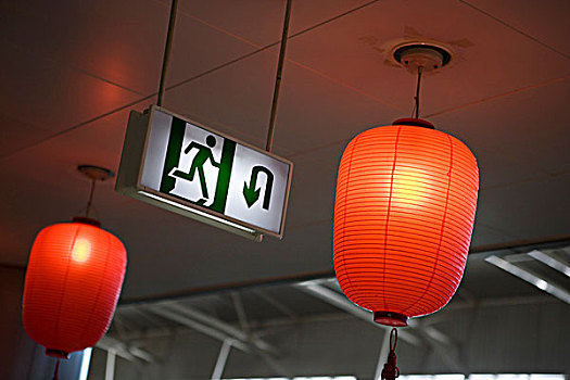 仰视,紧急出口,标识,悬挂,两个,灯笼,北京,首府,国际机场,中国