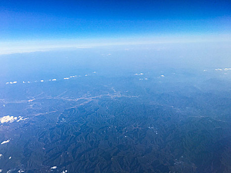 飞机上拍摄的山脉脉络