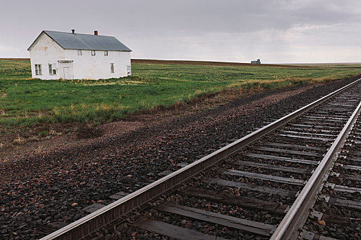 农舍,草原,铁轨,前景,萨斯喀彻温,加拿大