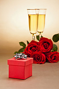 香槟酒杯,礼物,玫瑰