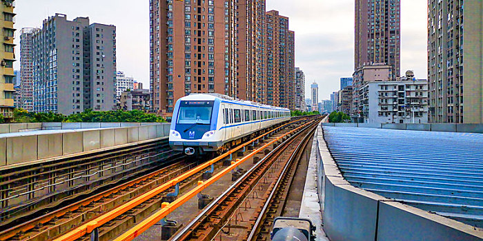 武汉地铁一号线轻轨列车