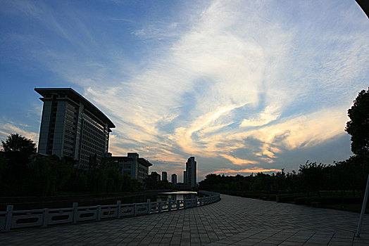 鄞州,区政府大楼,建筑,外景,水池,云彩,广场