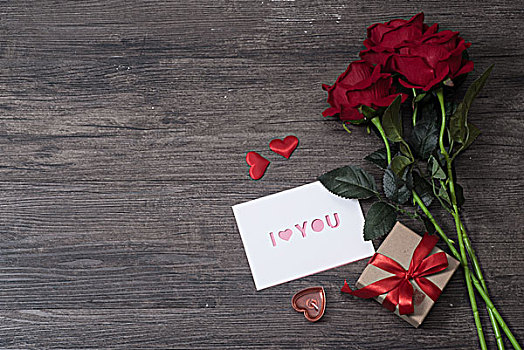 玫瑰花和情人节礼物