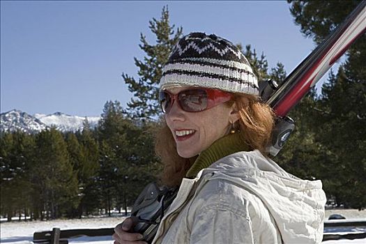 特写,成年,女人,拿着,滑雪