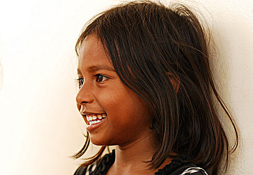 group,of,timorese,children,bare,foot,or,with,slippers