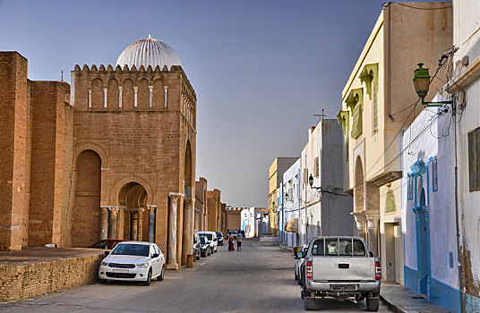 汽车,靠近,古老,大清真寺,凯鲁万,撒哈拉沙漠,突尼斯,非洲