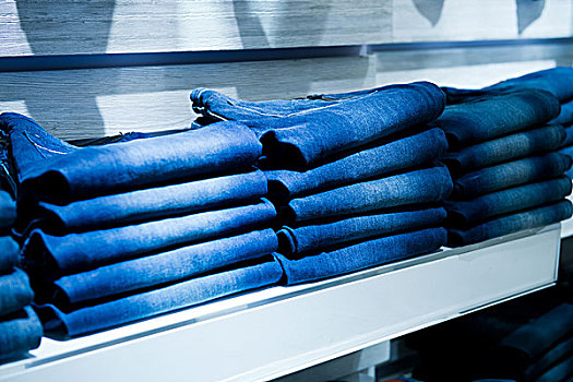 一堆,蓝色牛仔裤,店