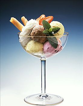 四个,种类,冰淇淋球,盘子