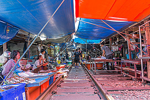 泰国曼谷美功铁道市场