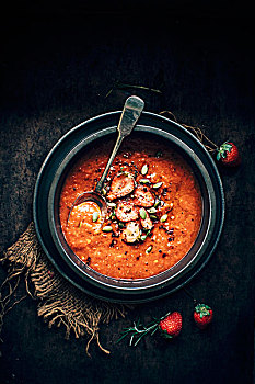 草莓,红椒,汤