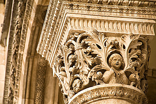 克罗地亚,达尔马提亚,杜布罗夫尼克,石头,拱,柱子,入口,宫殿,15世纪,历史,中心,世界遗产