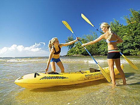夏威夷,考艾岛,湾,两个,动作,女青年,准备,漂流