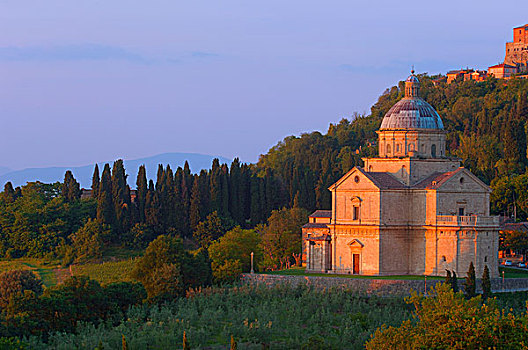 圣母玛利亚,教堂,蒙蒂普尔查诺红葡萄酒,锡耶纳省,托斯卡纳,意大利,欧洲