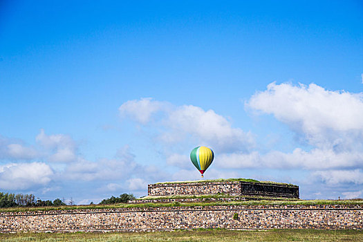 墨西哥-特奥蒂瓦坎的热气球