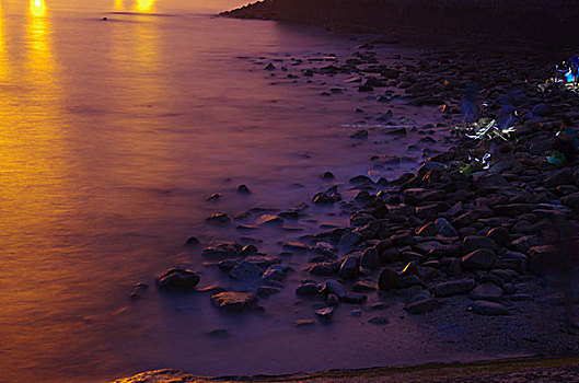 海边夜景