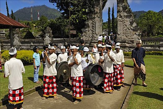 乐团,两个,大,正面,大门,庙宇,巴厘岛,印度尼西亚