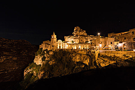 夜景,古镇,历史,中心,栖息,岩石上,上面,山,马泰拉,巴西里卡塔,意大利,欧洲