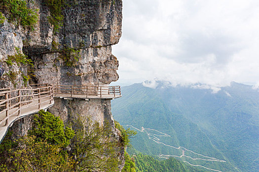 陕西汉中南郑龙头山