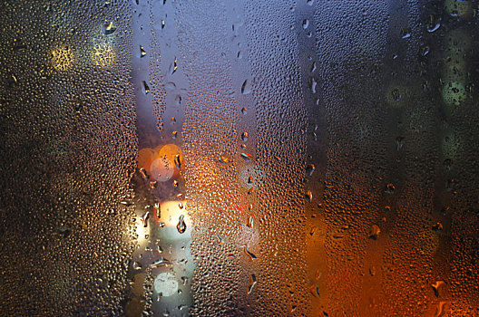 雨夜玻璃