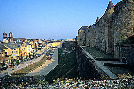 法国,香巴尼阿登大区,阿登高地,轿车,城市,城堡,15世纪