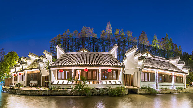 中国江苏南京白鹭洲公园江南古建筑夜景