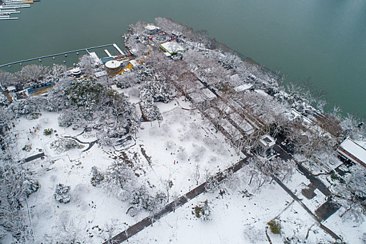 俯瞰雪后玄武湖