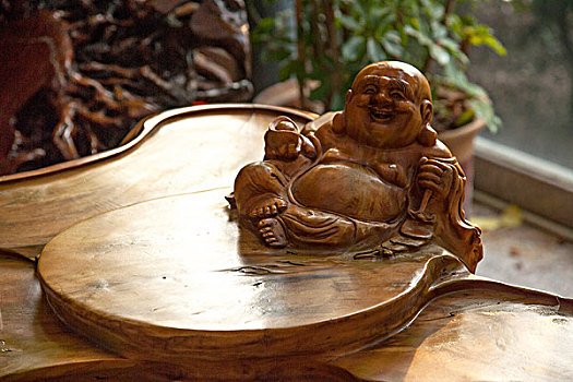 茶艺台罗汉雕像