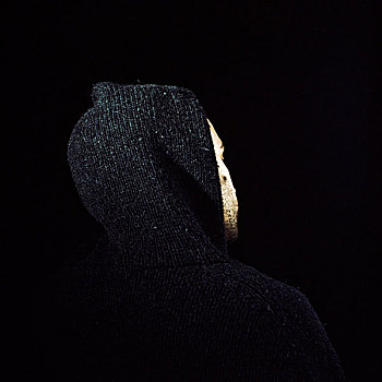 头像,背影,兜帽,未刮脸,男人,法国,2007年