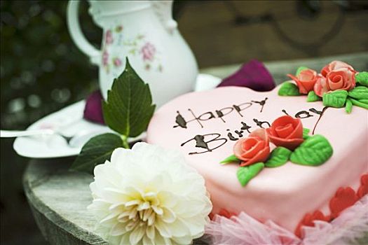 粉色,心形,生日蛋糕,杏仁糖玫瑰花