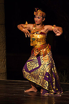 巴厘岛勒贡舞女